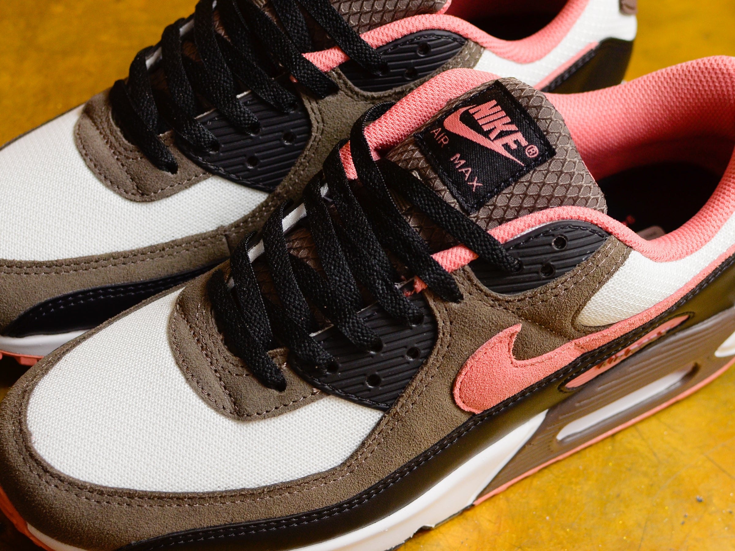 Red Stardust Nike Air Max 90 Black/red Air Max 90 Red Stardust 2025