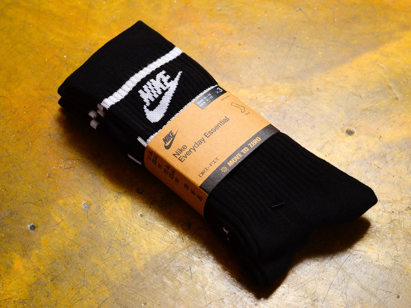 Nike Sportswear Everyday Essential Socks 3pk - Black / White