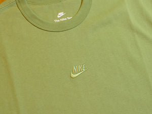 Nike Sportswear Premium Essential Tonal T-Shirt - Oil Green