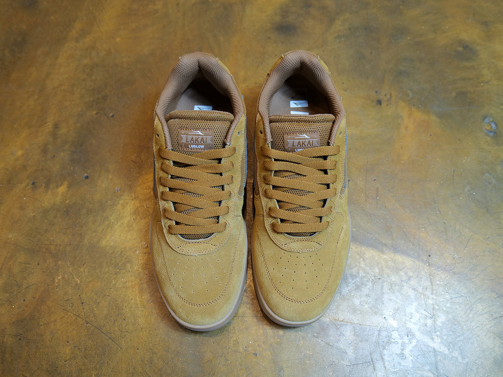 Ludlow - Walnut / Gum Suede