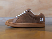 Sal 23 - Brown / Gum