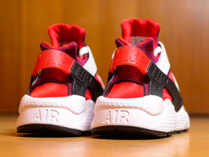 Nike Air Huarache - White / Varsity Red / Red Oxide
