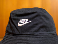 Nike NSW Futura Twill Bucket Hat - Black / White