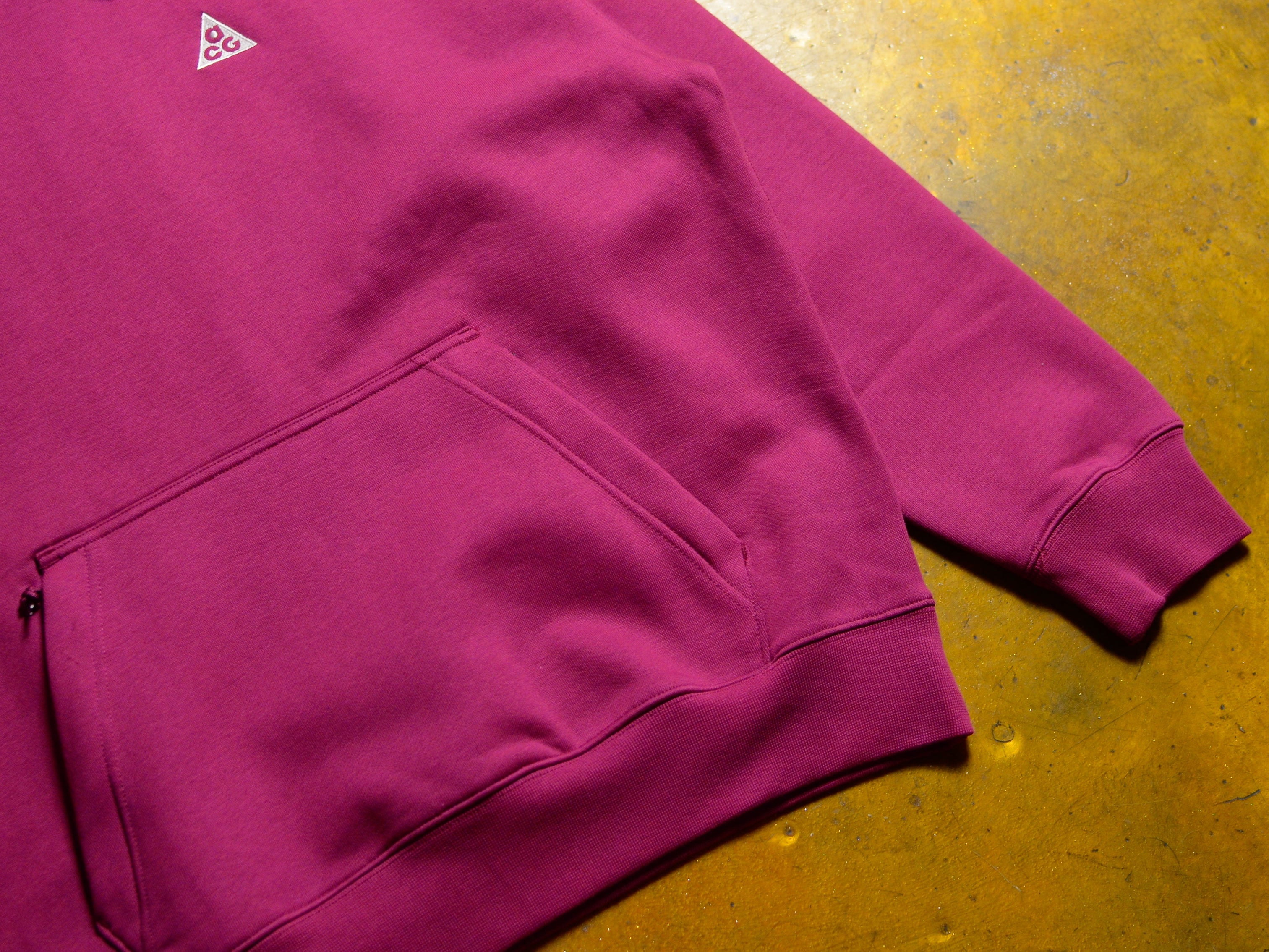 nike acg pink hoodie