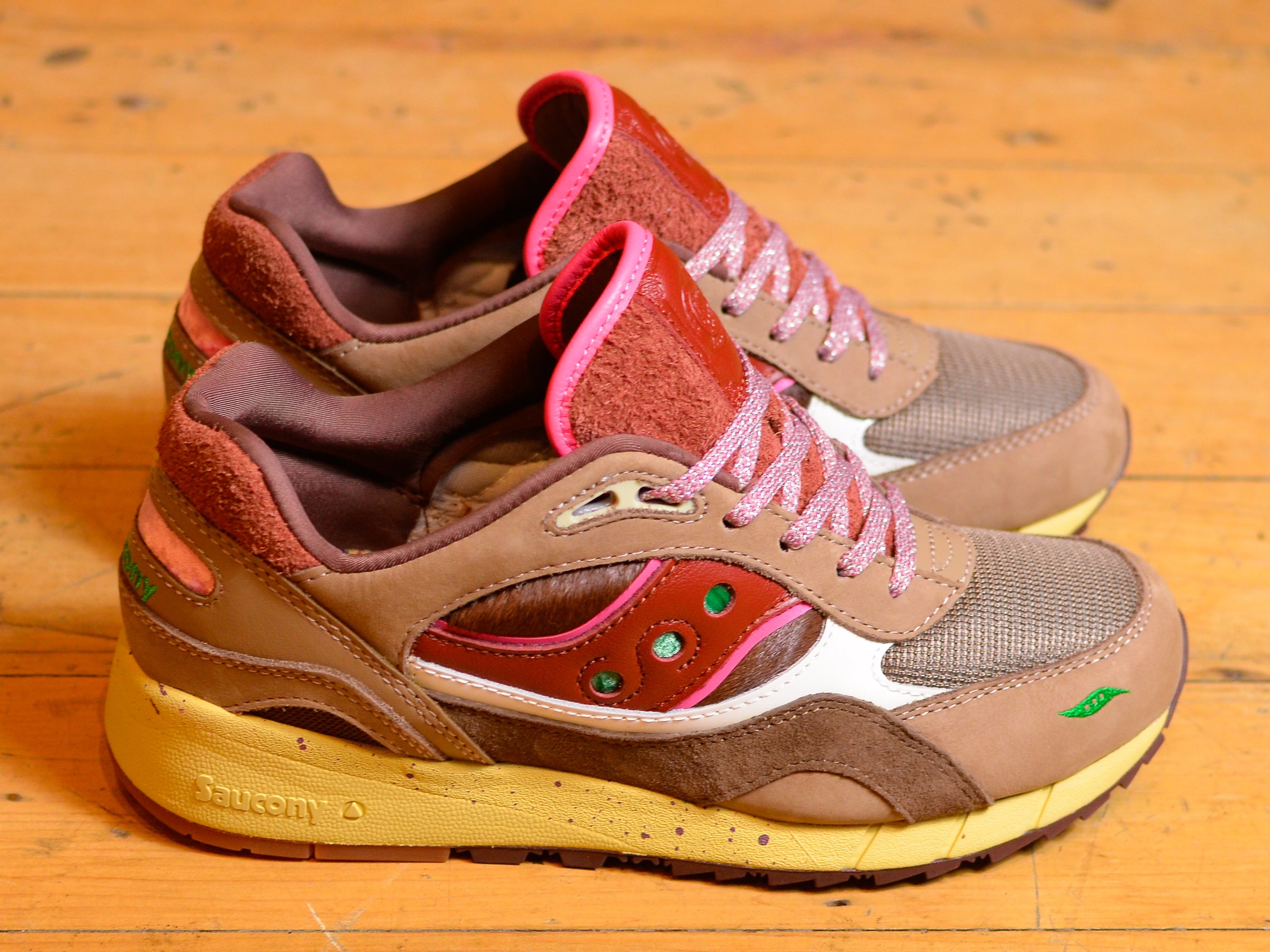 Saucony x feature sale shadow 6