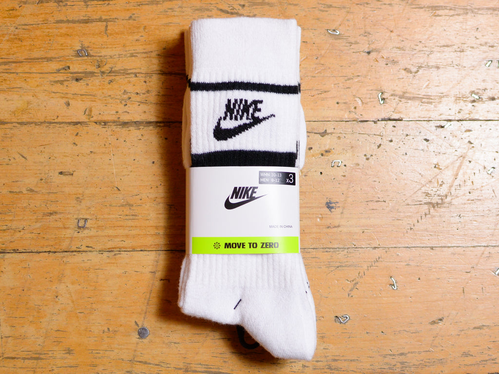 Nike Sportswear Everyday Essential Socks 3pk - White / Black