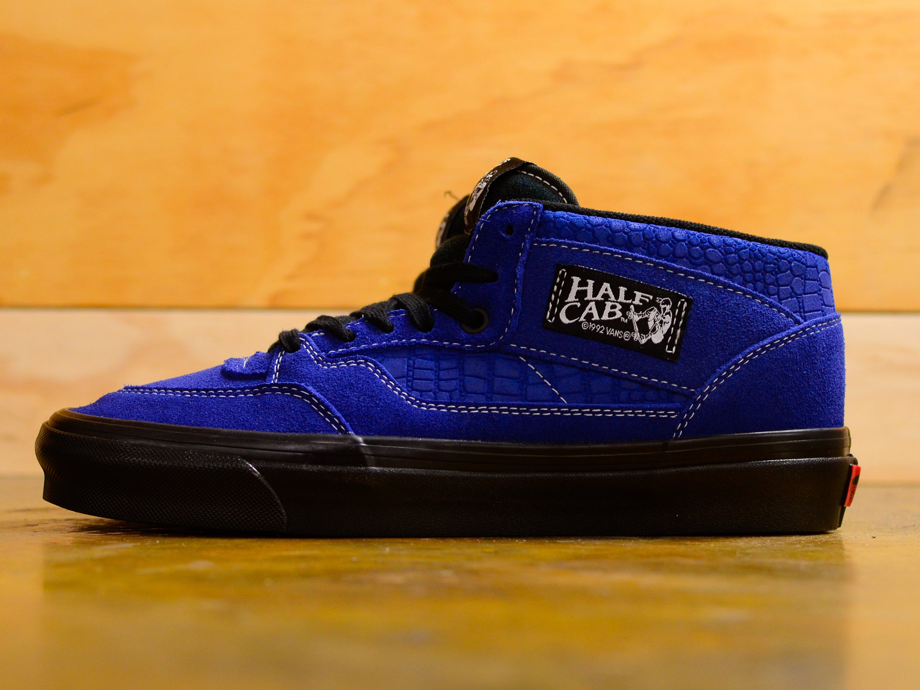 Half Cab 33 DX Anaheim Factory OG - Croc Emboss Blue / Black – THE