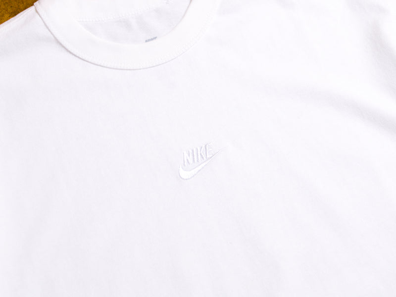 Nike Sportswear Premium Essential Tonal T-Shirt - White